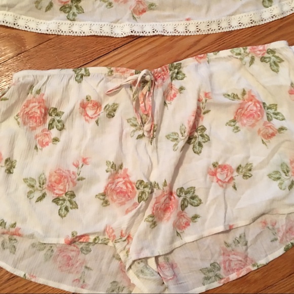 🌸NWT Forever 21 Lingerie Floral PJ Set🌸 - Picture 3 of 5
